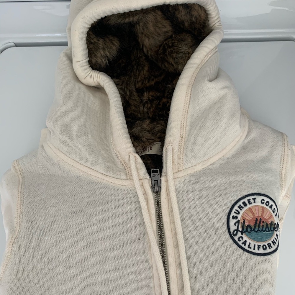 Hollister Girls Sweat Shirt Size S